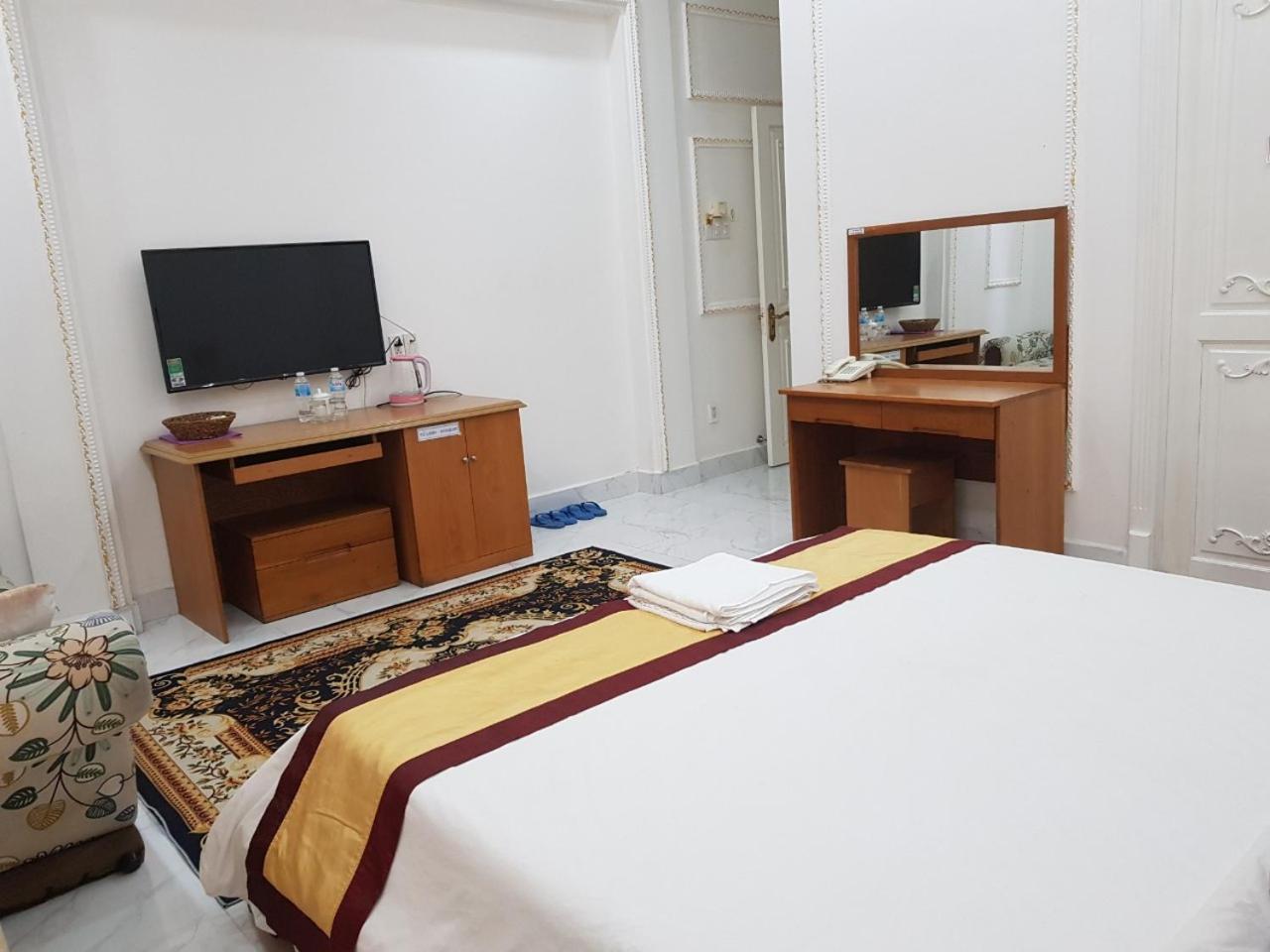 Kim Cuong - Hotel Near Tan Son Nhat Airport Hô Chi Minh-Ville Extérieur photo